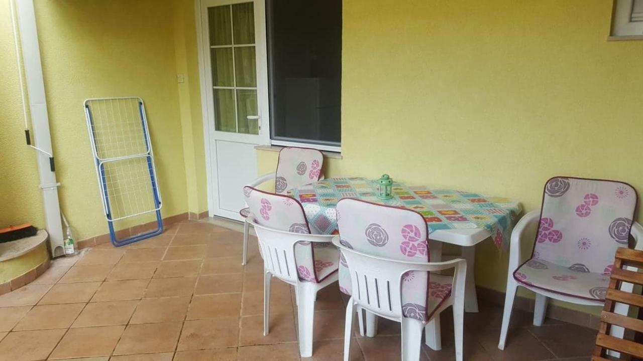Apartmani Natasa 로크바 로고즈니차 외부 사진
